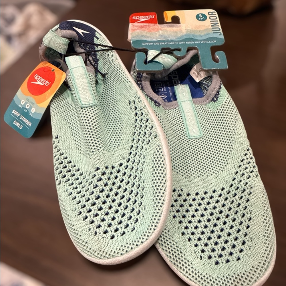 NWT Girls Speedo Surf Strider Aqua & Navy Water Shoes Size Small 13-1